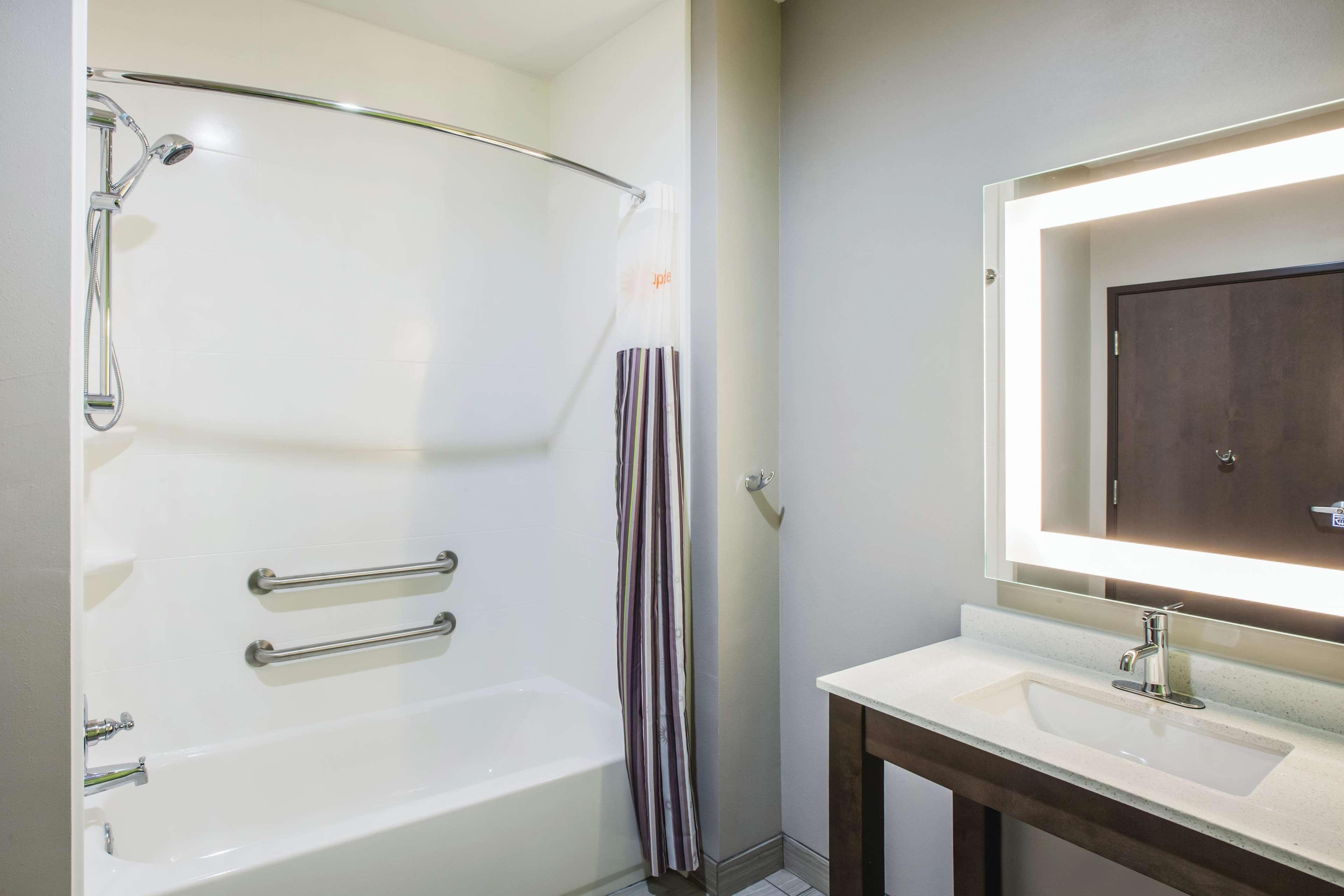 La Quinta Inn & Suites Port Allen La Экстерьер фото