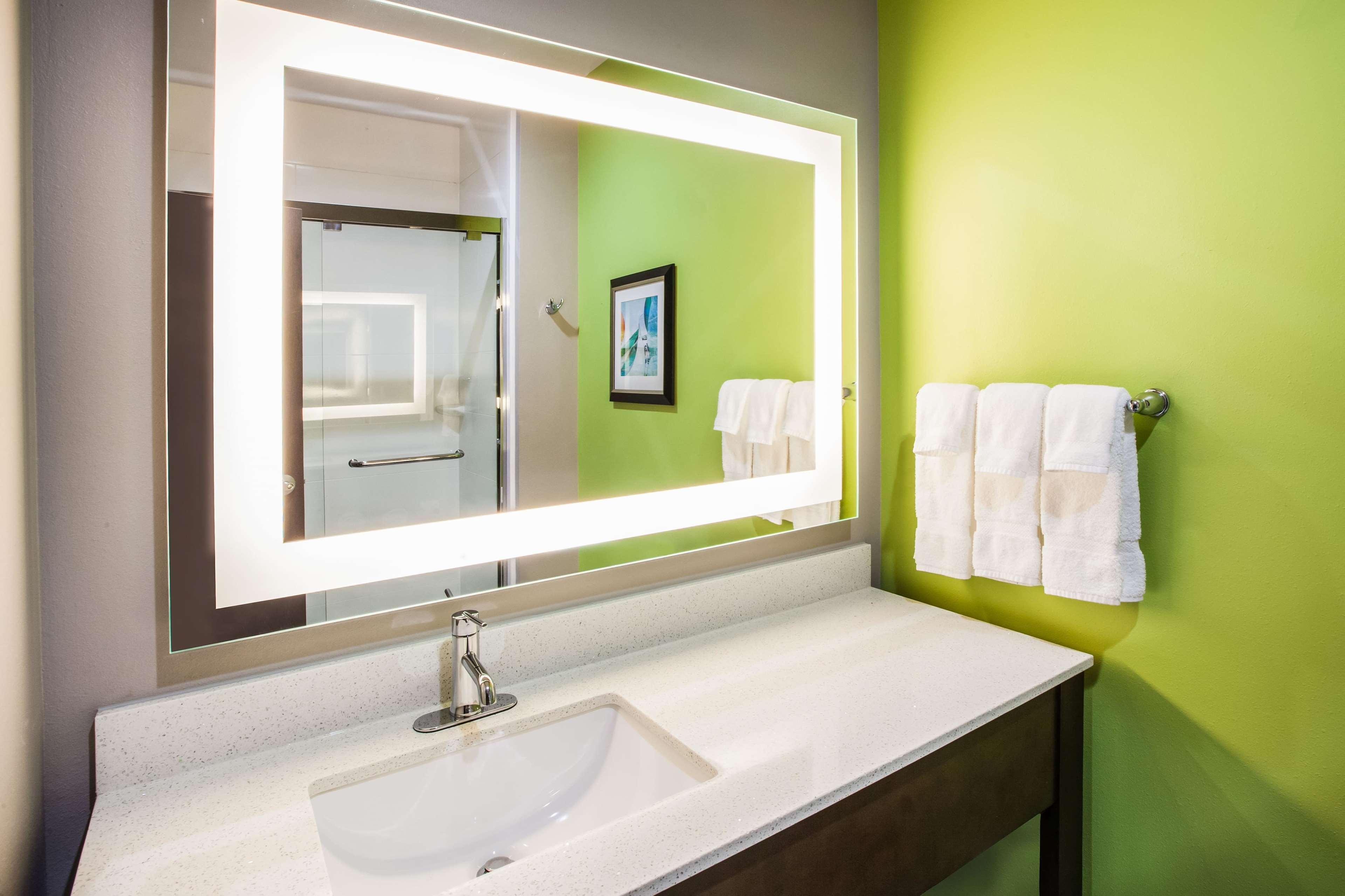 La Quinta Inn & Suites Port Allen La Экстерьер фото