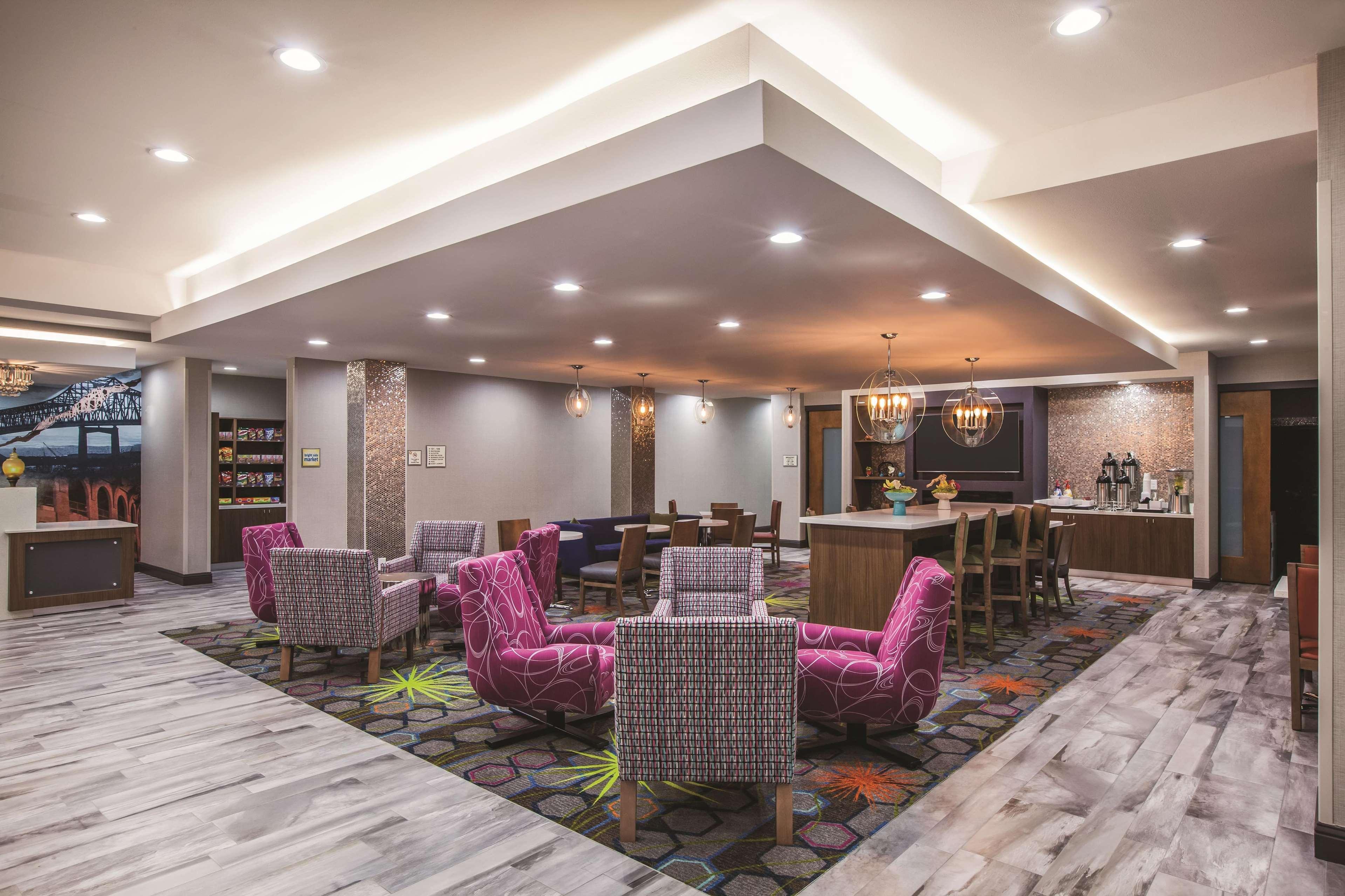 La Quinta Inn & Suites Port Allen La Экстерьер фото