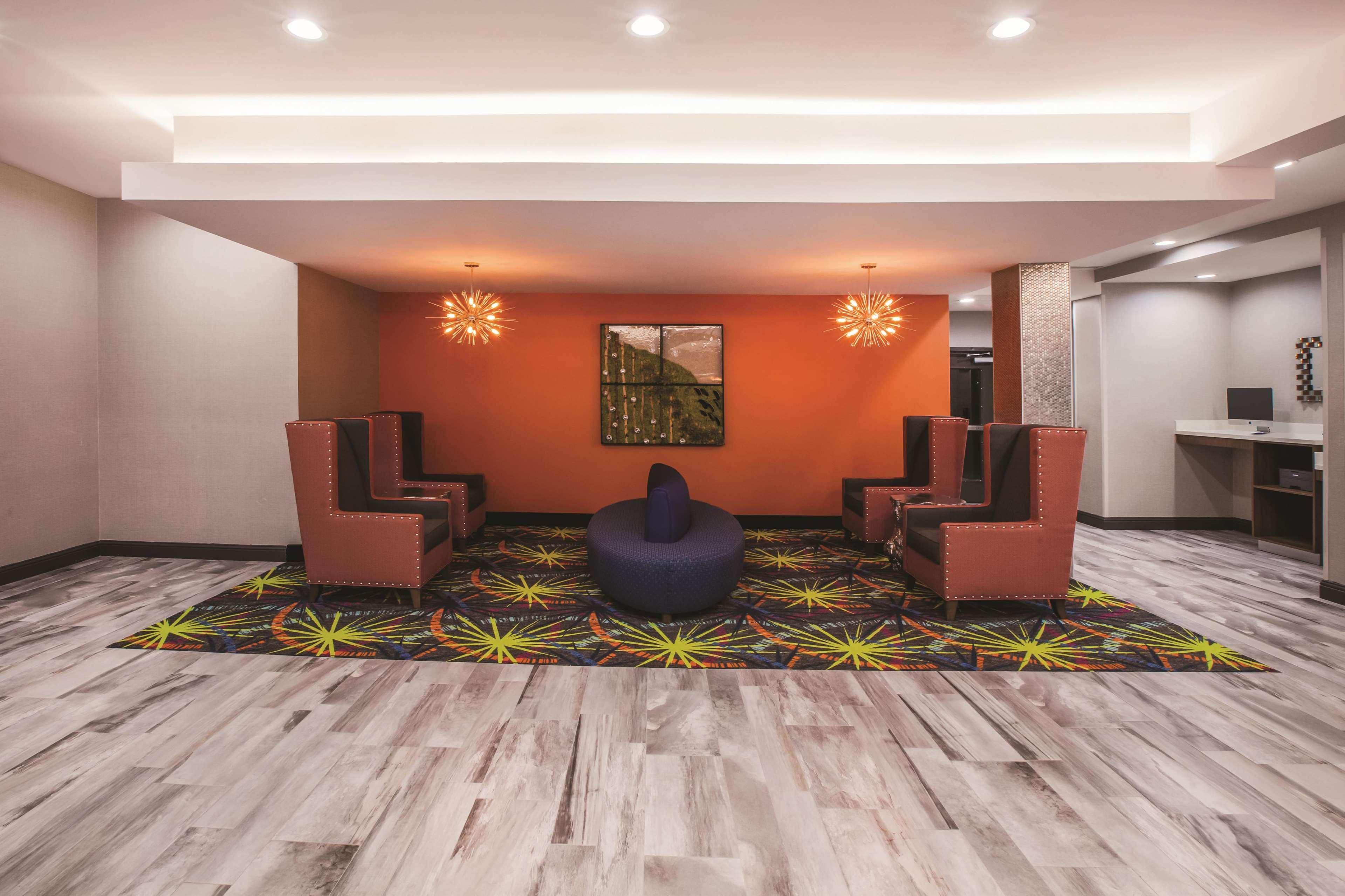 La Quinta Inn & Suites Port Allen La Экстерьер фото