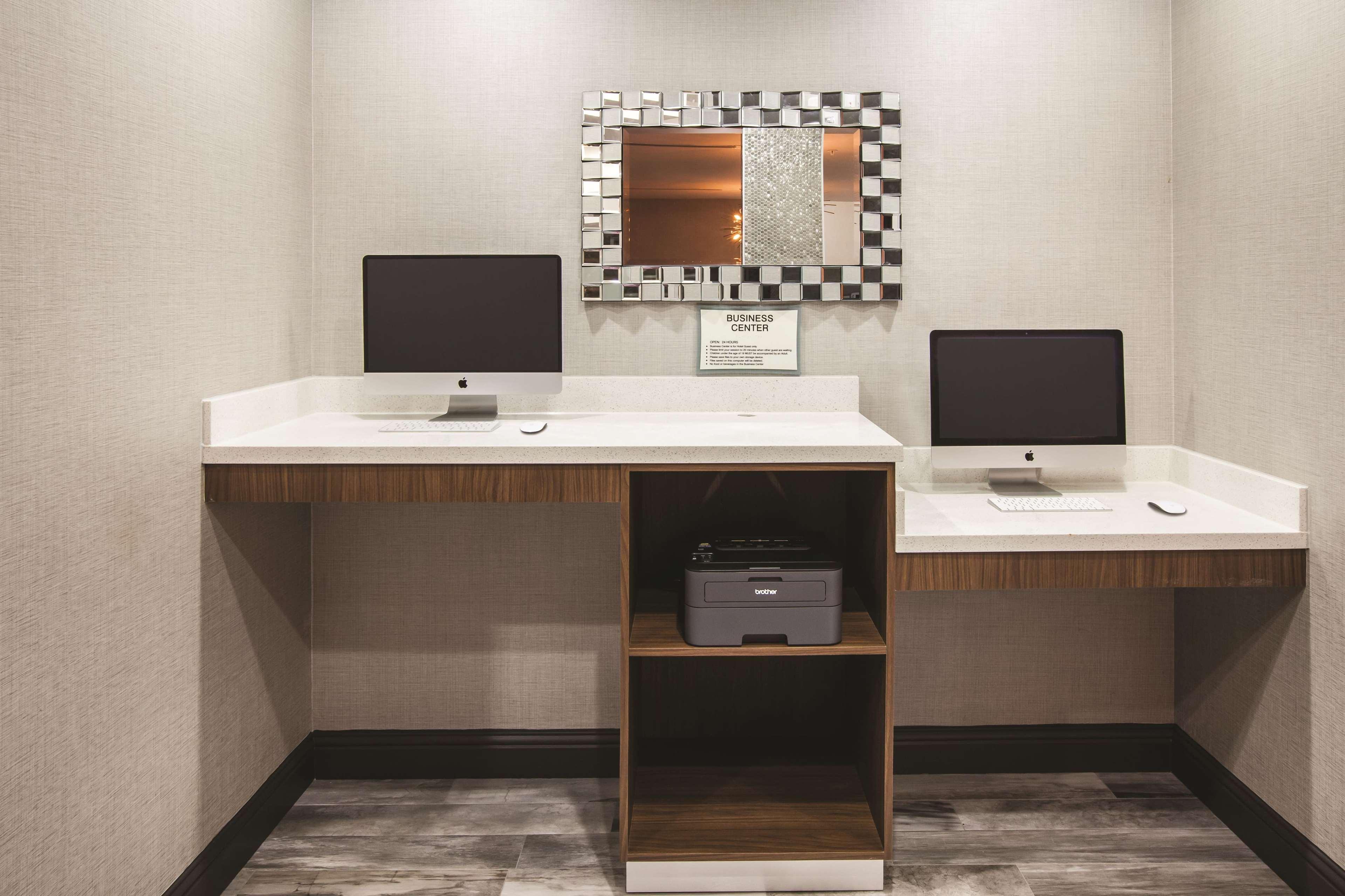 La Quinta Inn & Suites Port Allen La Экстерьер фото